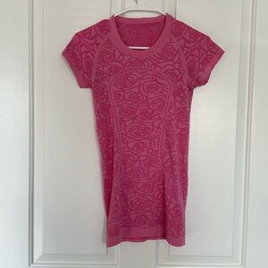 Lululemon Swiftly Tech Short Sleeve Pink Rose Size 4 Great Condition RARE